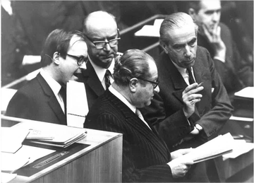 Edwin Loebenstein und Bruno Kreisky im Parlament