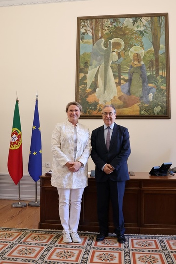 Vizepr&auml;sidentin Mag. Dr. Maurer-Kober zu Besuch am portugiesischen Verfassungsgerichtshof