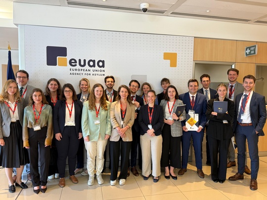 Gruppenfoto bei der European Union Agency for Asylum