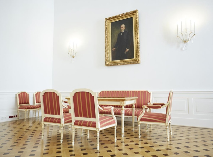 Österreichischer Verwaltungsgerichtshof - Roter Salon